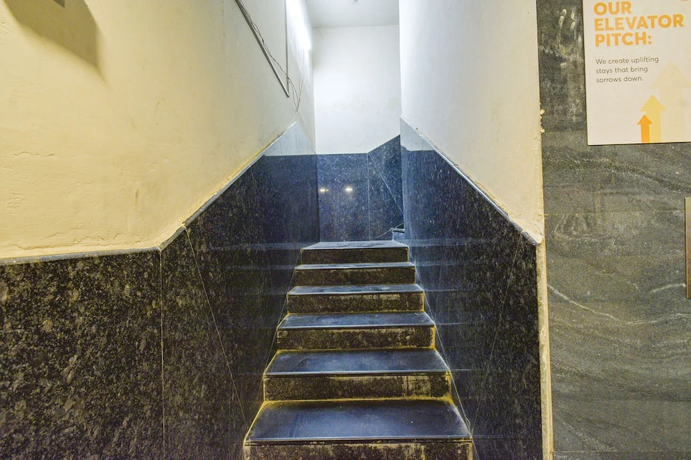 FabHotel Yogeshwara Grand