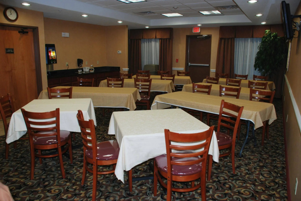 Best Western Plus San Antonio East Inn & Suites