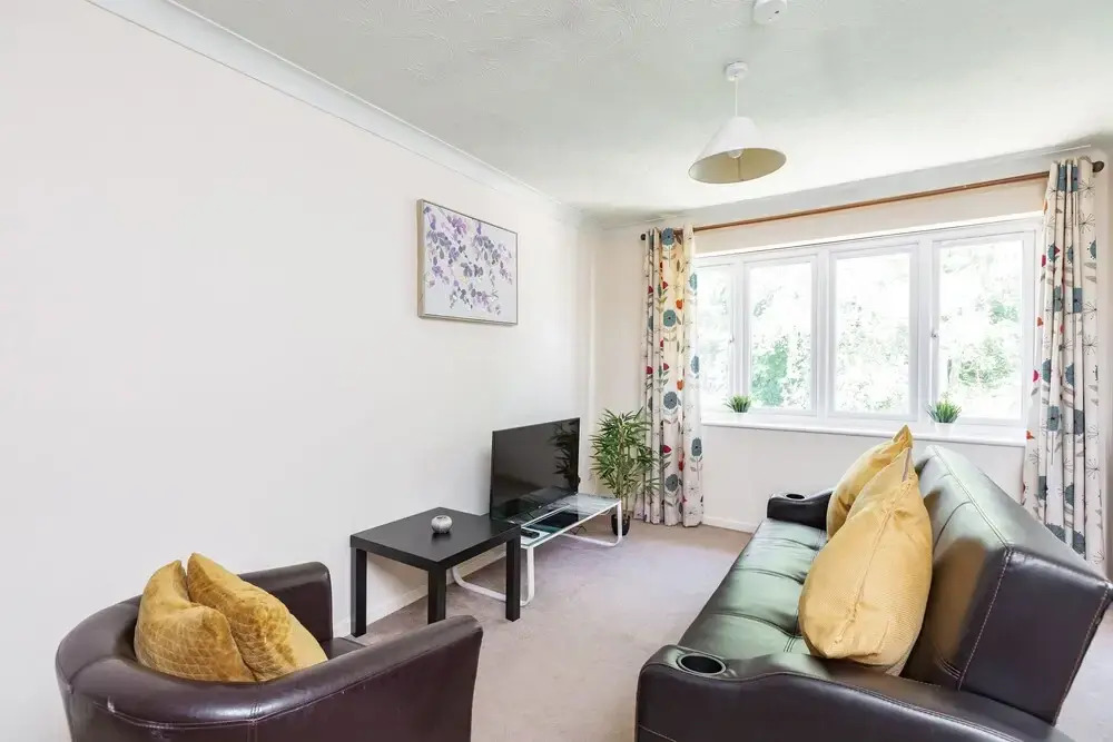 Clarence Suite - Cozy 1BR With Parking in Chatham