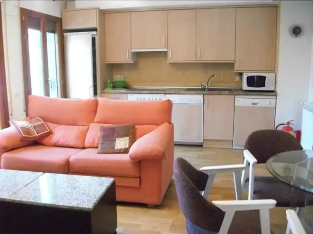 Apartamentos 3000 Escarrilla