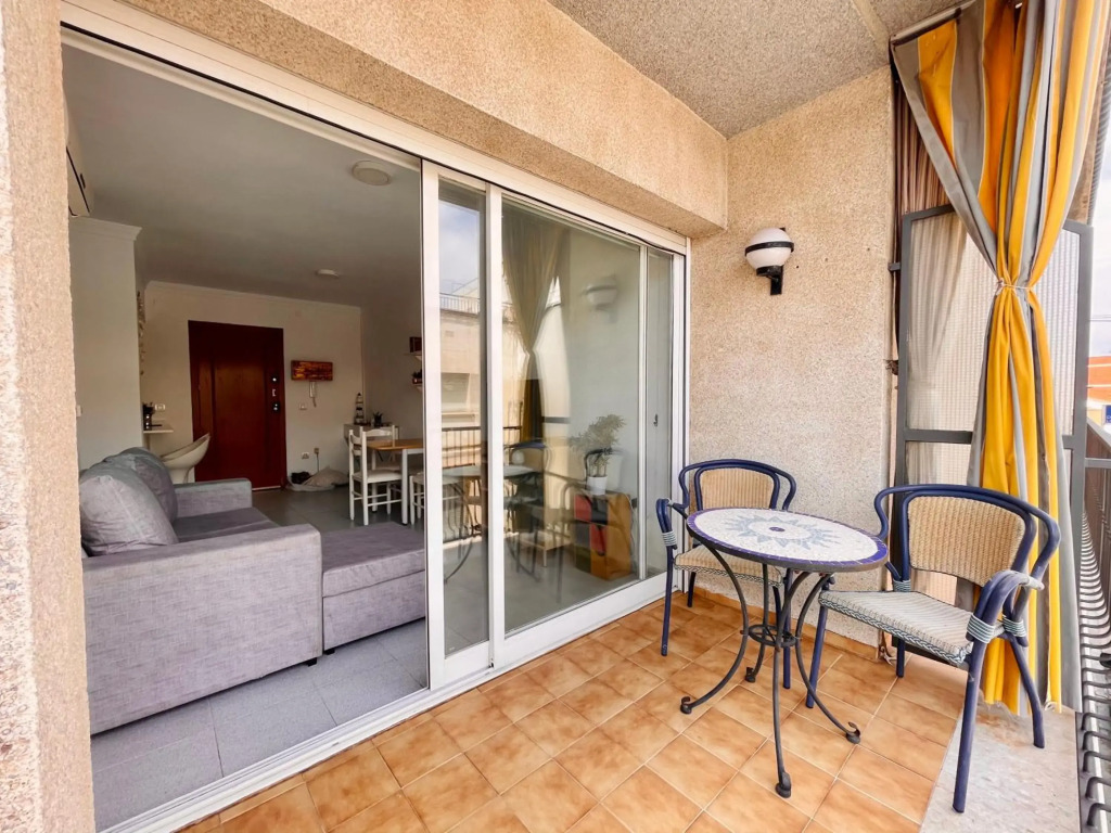 Acogedor y céntrico apartamento a 1' de la playa