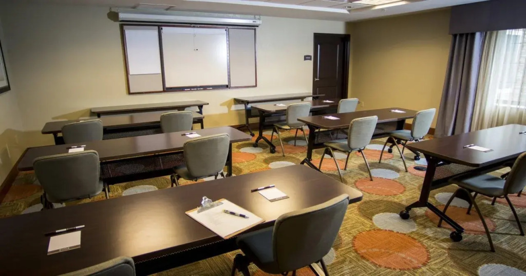 Staybridge Suites - Lexington S Medical Ctr Area by IHG