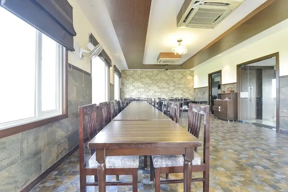 Fabhotel Prime Amantra