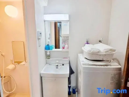 Feitian New Area | 5 min to Station | Walking distance to Tennoji | 12 min to Namba | 6 people