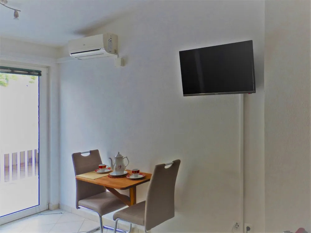 Studio for 2 People - Split Region