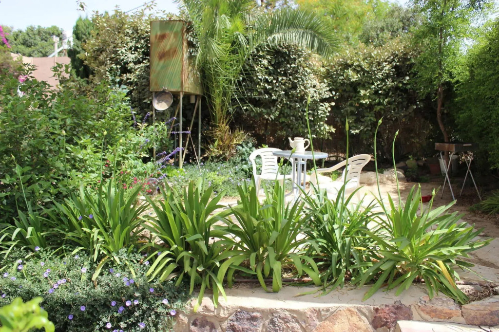 Hana's Guest House