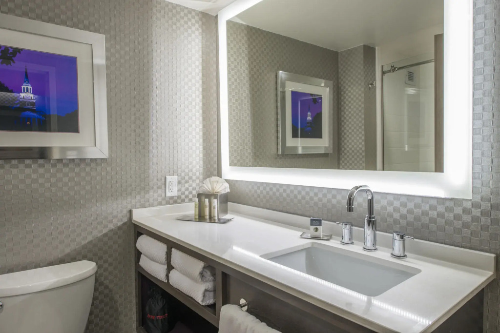 DoubleTree by Hilton Winston Salem - University, NC