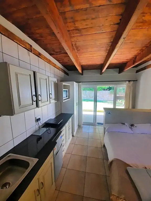 Greystones Self Catering Chalet 3