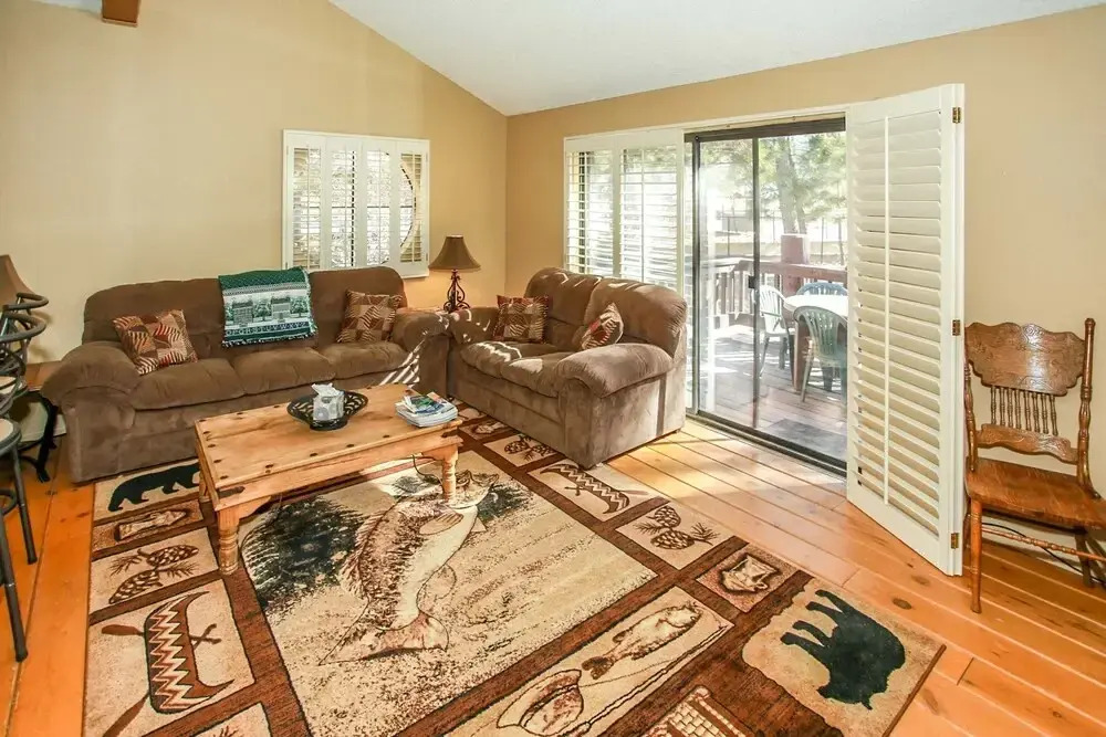 1766-gone Fish Inn 3 Bedroom Home by Redawning