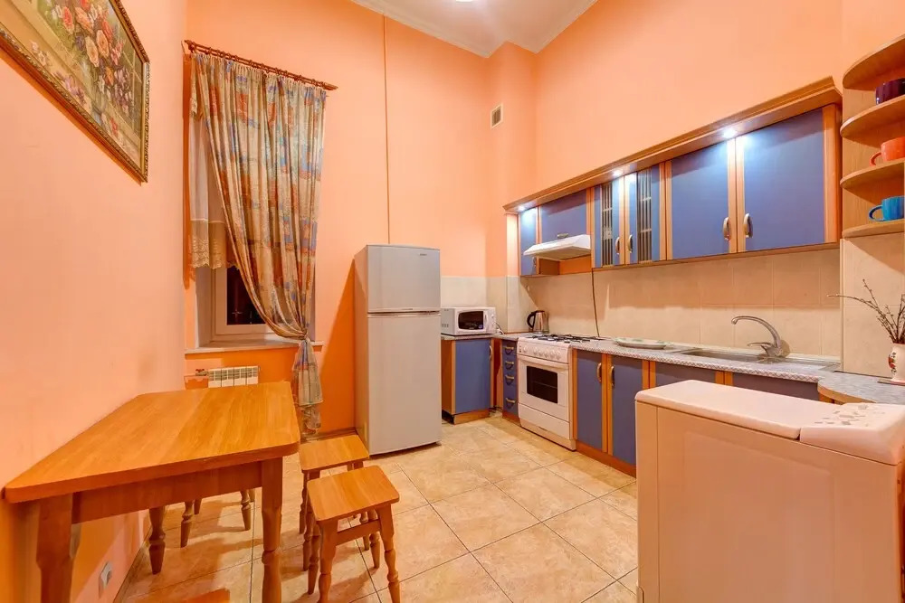 Elegant Apartment on Saksagans'kogo street