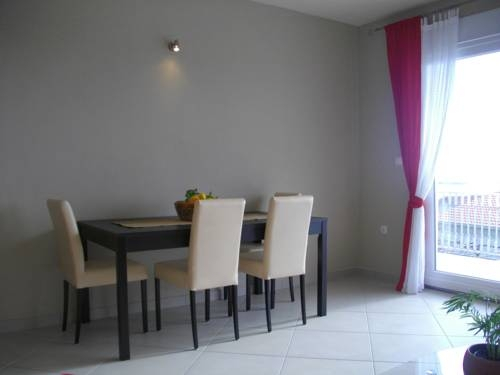 Luna Apartments