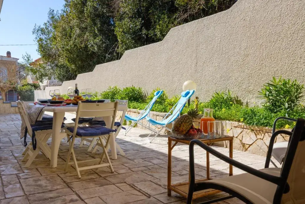 Villa With Climate, Wi-Fi and Private Parking