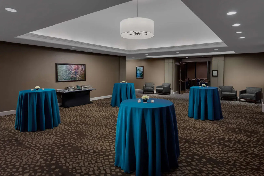 Embassy Suites by Hilton Orlando Lake Buena Vista Resort