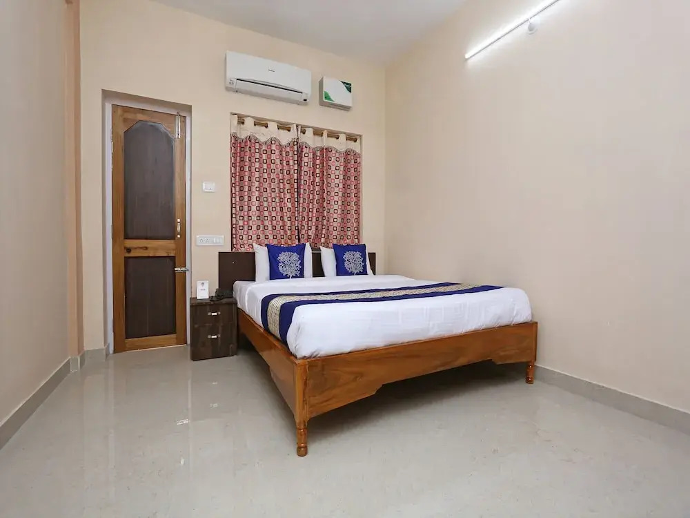 Oyo 11866 N J Residency