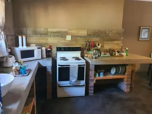Apricity Inn