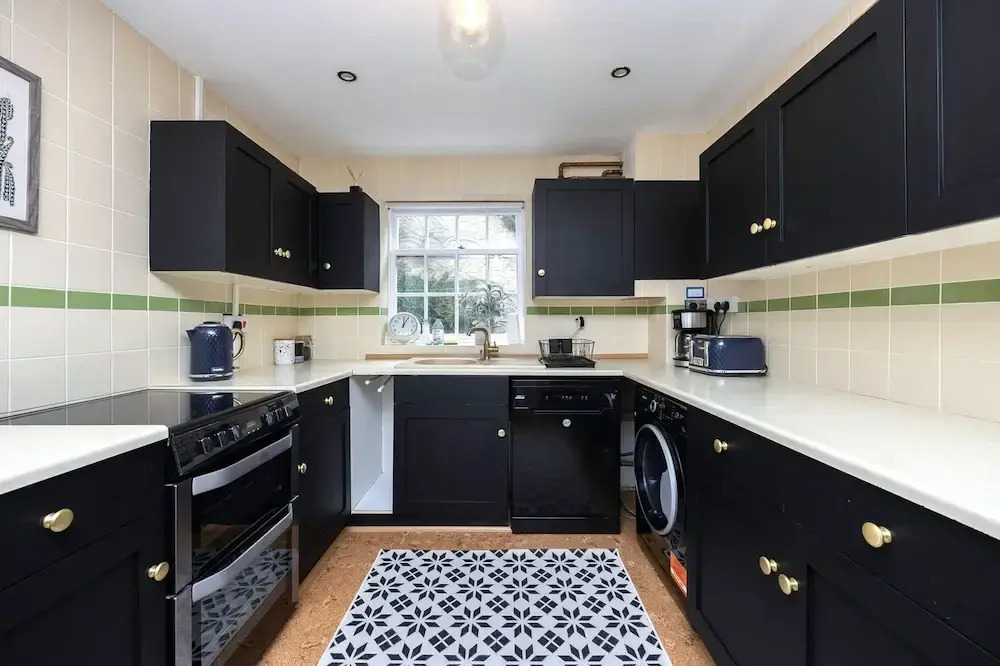 Host Stay Blue Boho at Bristol Gardens