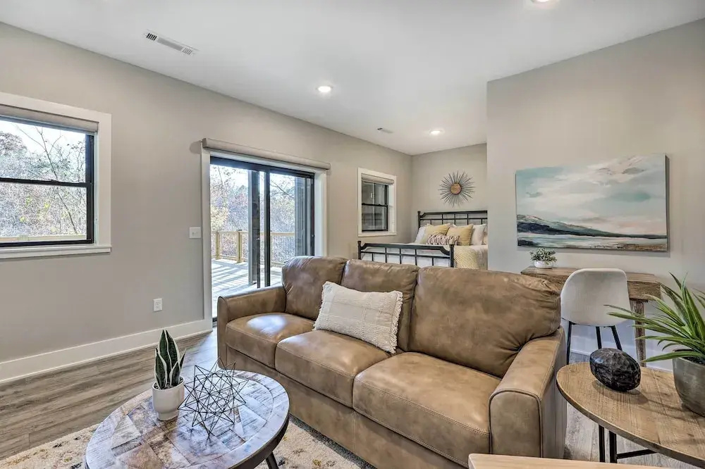 Hike, Bike & Unwind: Bella Vista Family Home!