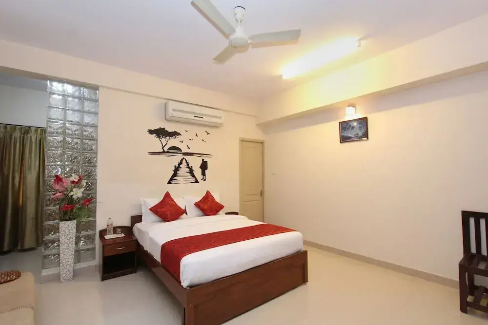 OYO 4252 Hotel Pleasant Moments