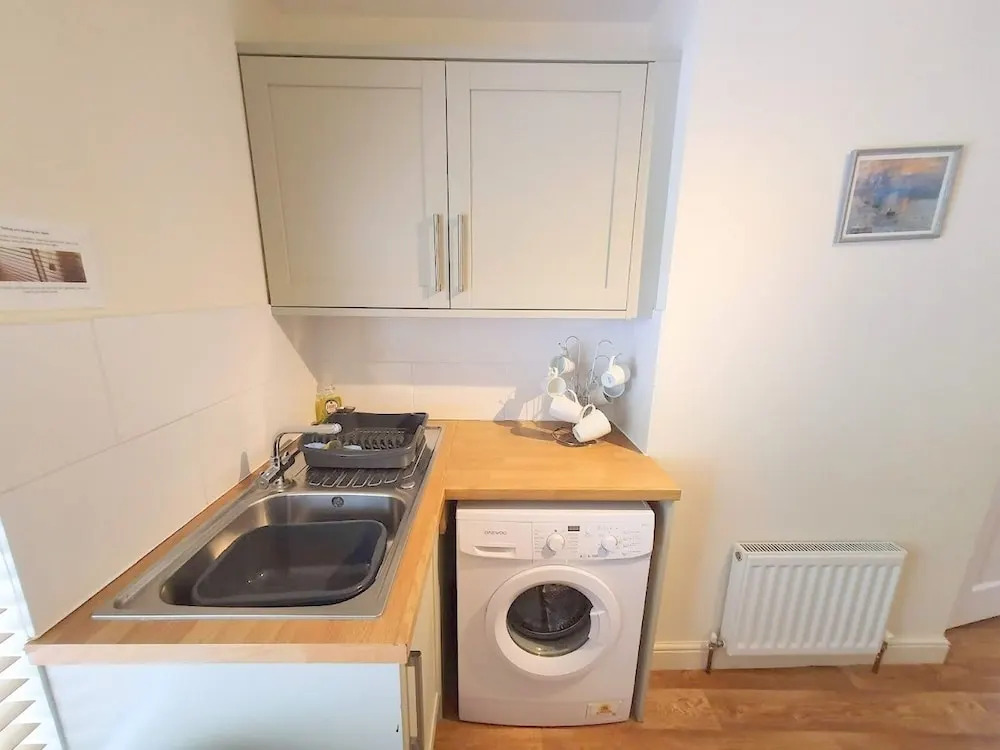 2-bed Flat With Superfast Wi-fi DW Lettings 29br