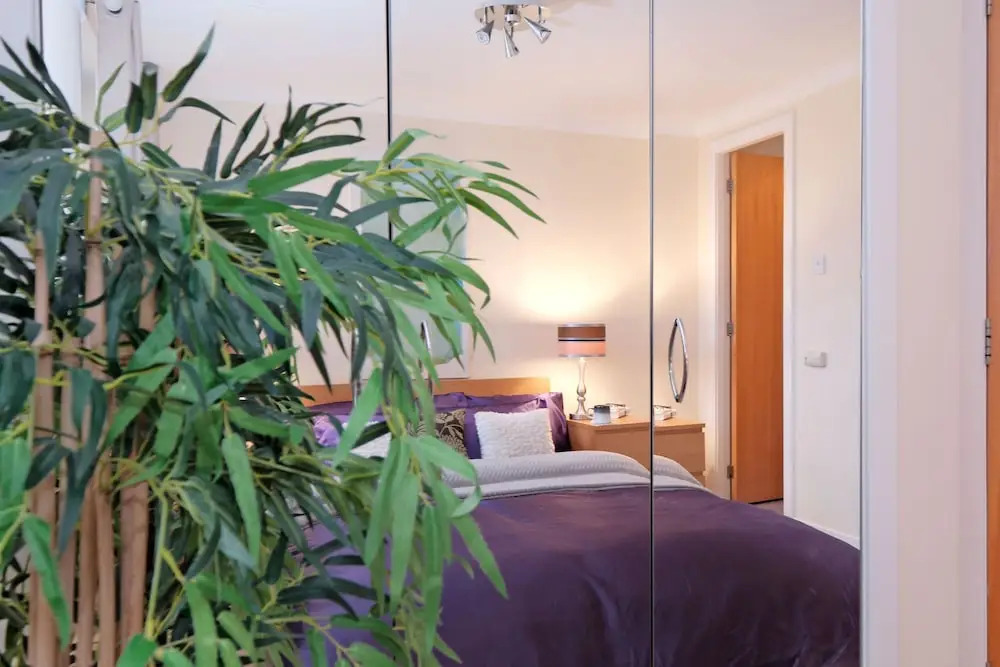 Riverview-2br-sleeps4-citycentre-parking-fastwifi