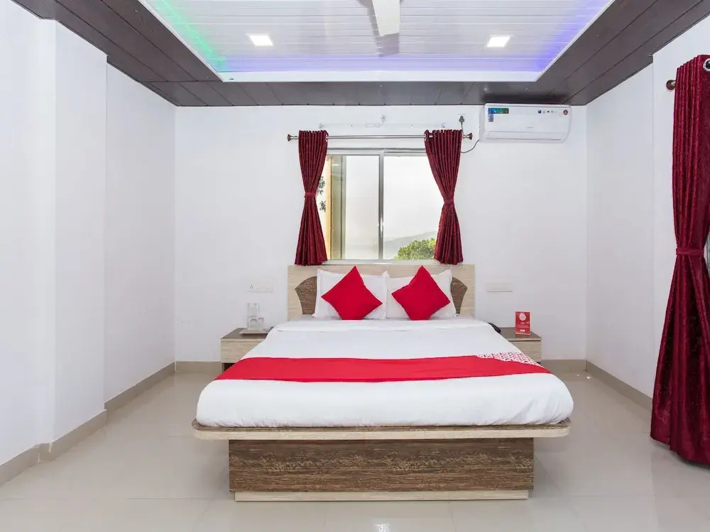 OYO 12935 Hotel Shrushti Inn