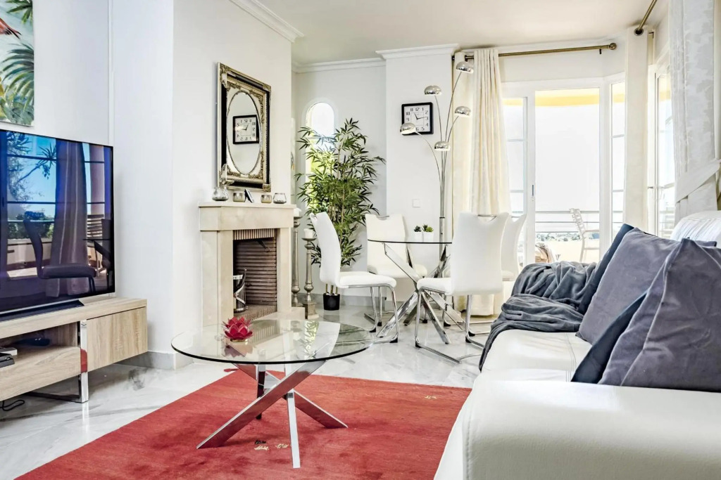 SAA2- comfortable apartment Puerto banus