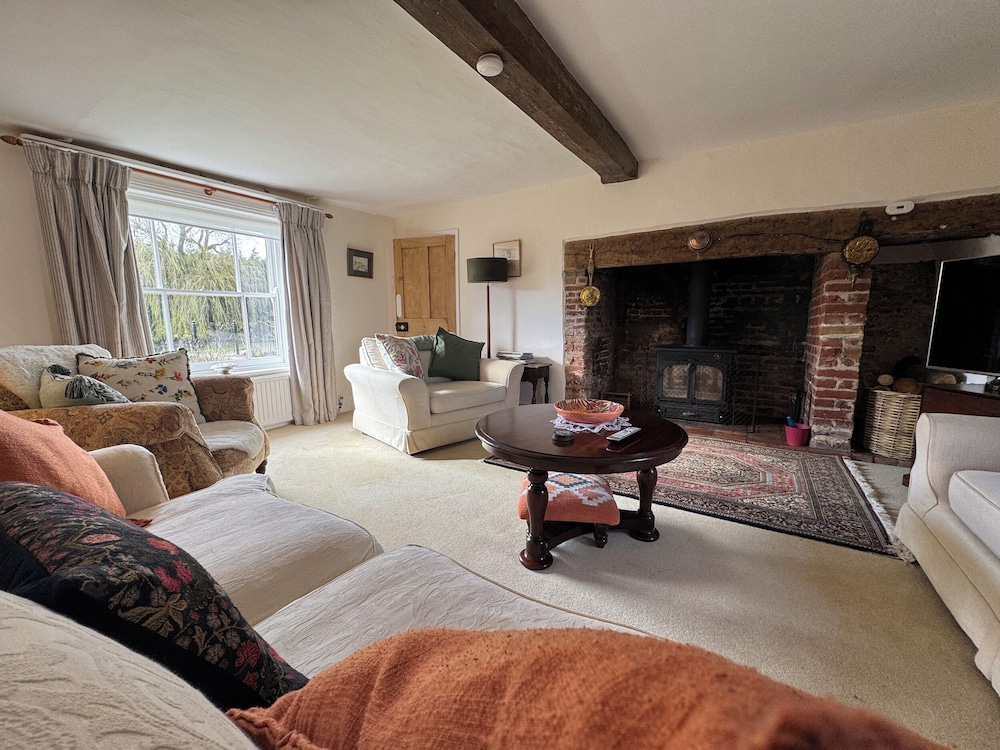 Cutbush Farmhouse