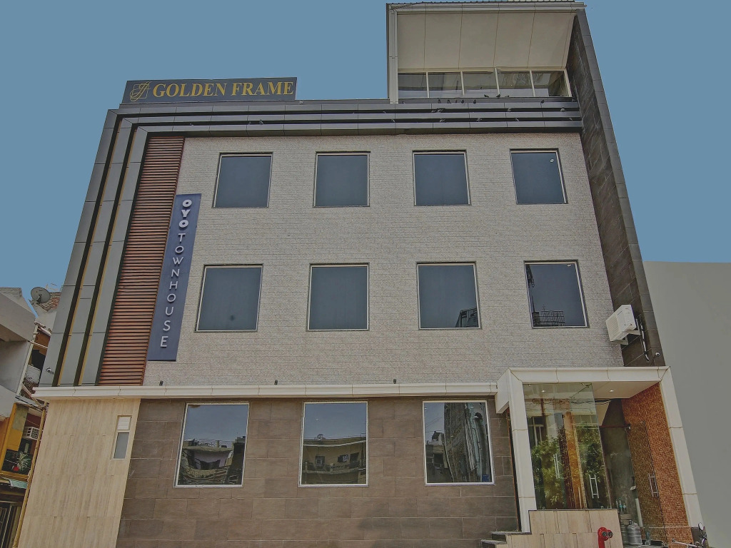 Townhouse Golden Frame near sec 62 noida