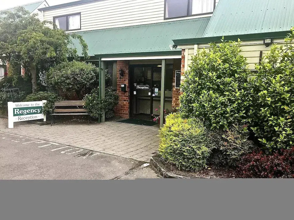 Ashburtons Regency Motel