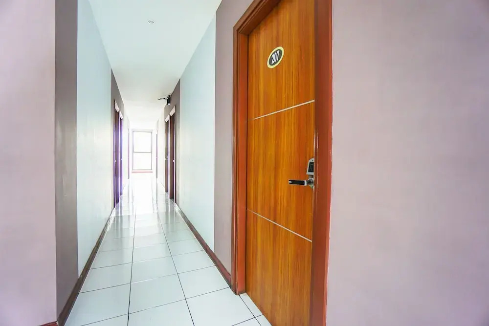 OYO 2515 D'karombasan Hotel
