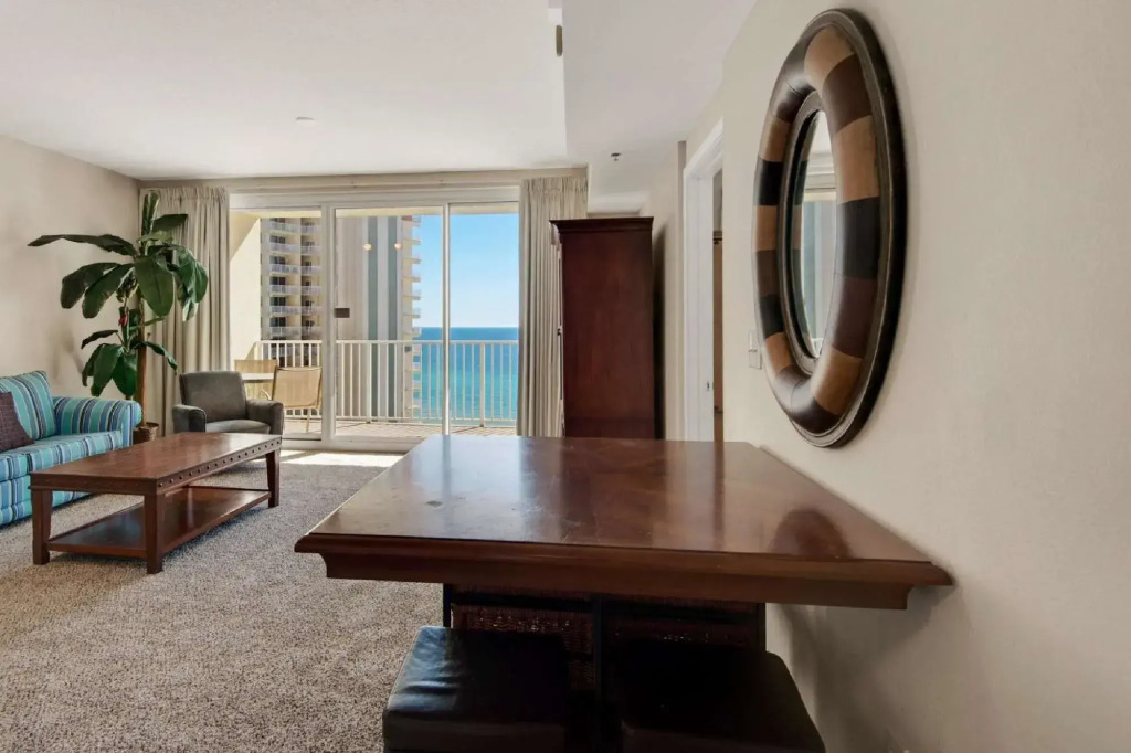 1512 Shores of Panama