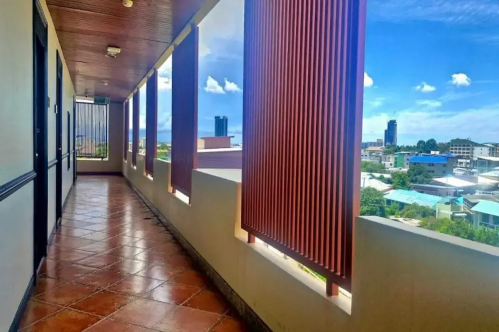 Sunday Chateau En Ville - Pattaya