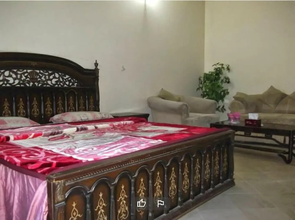 Royal Chelet Family Guest House