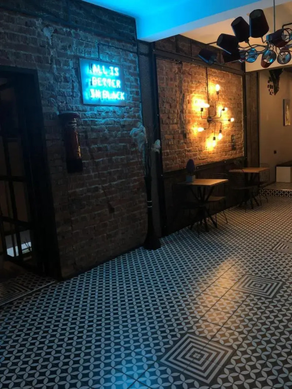 Black Art Otel