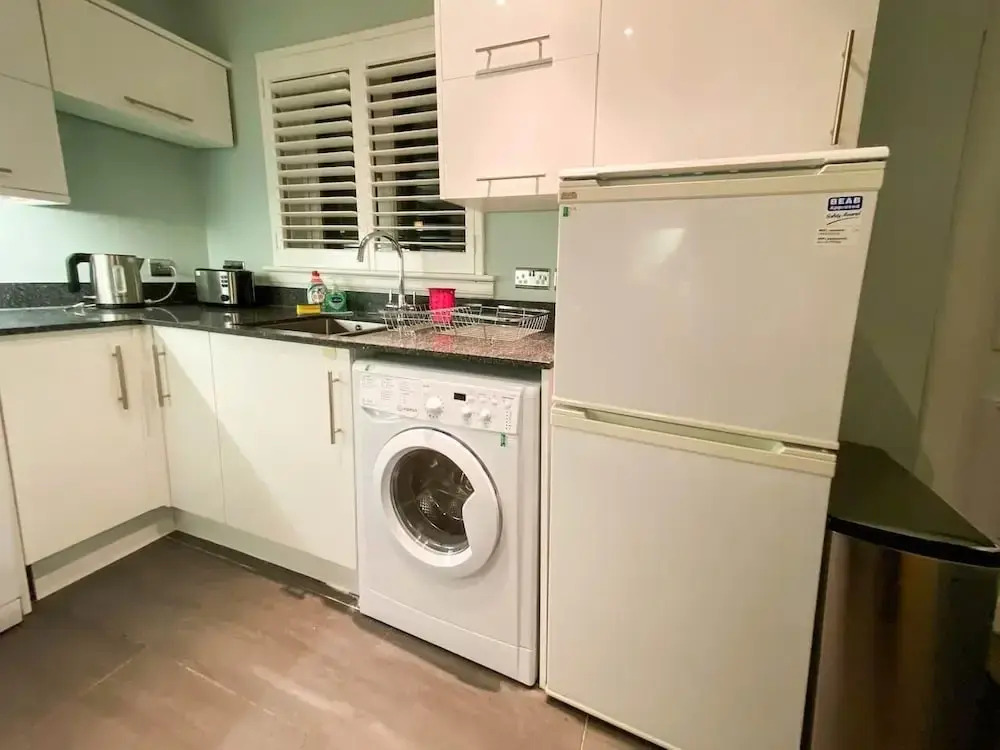 Peaceful City Living- 2 Bedroom House in Haymarket