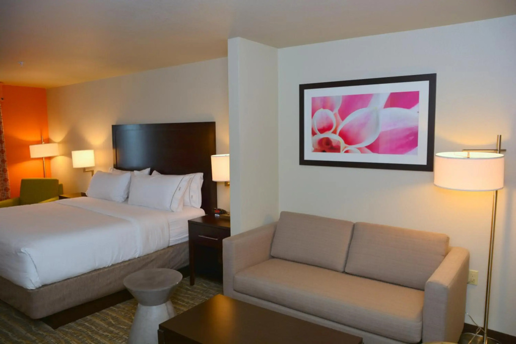 Holiday Inn Express Tomball by IHG