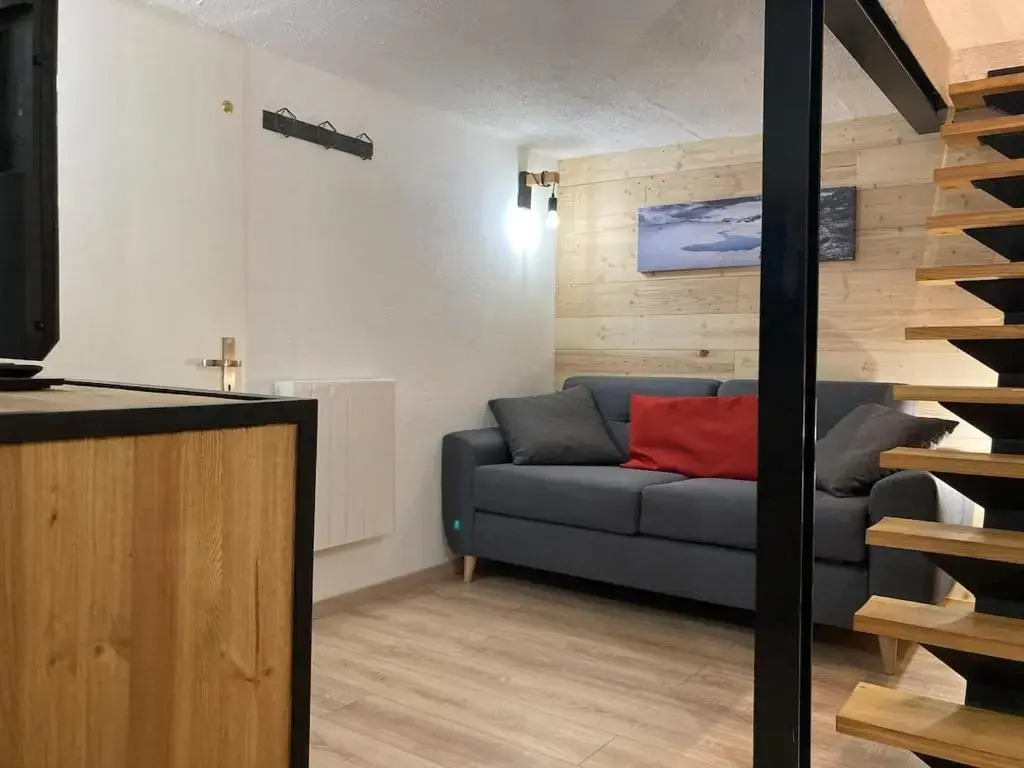Great 8-pax ski-in ski-out apartment in Tignes Val Claret
