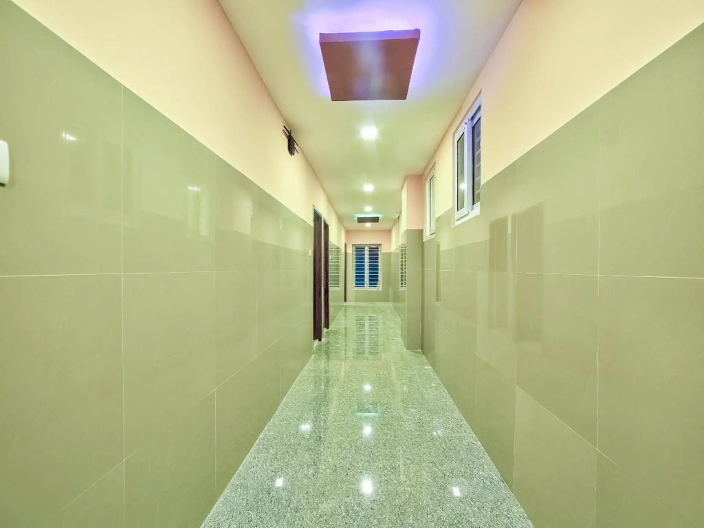 OYO 29844 Joliday INN