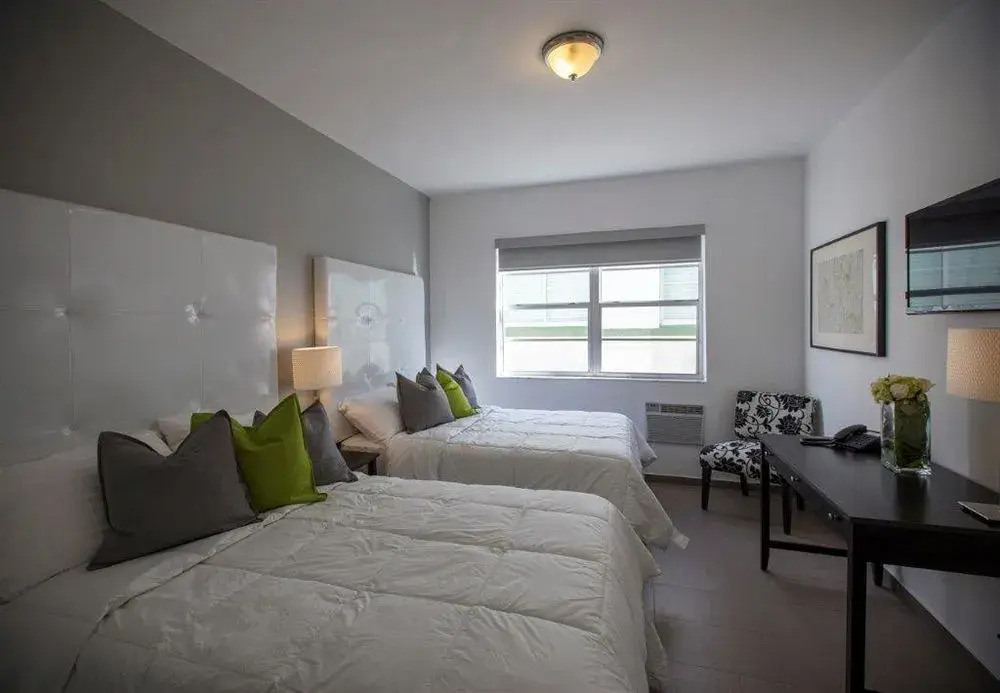 Boulevard Hotel