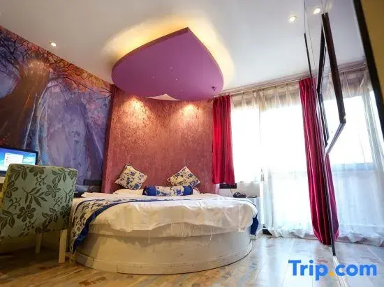 Junyi Hotel (Wenzhou Railway Station Wutian Old Street)