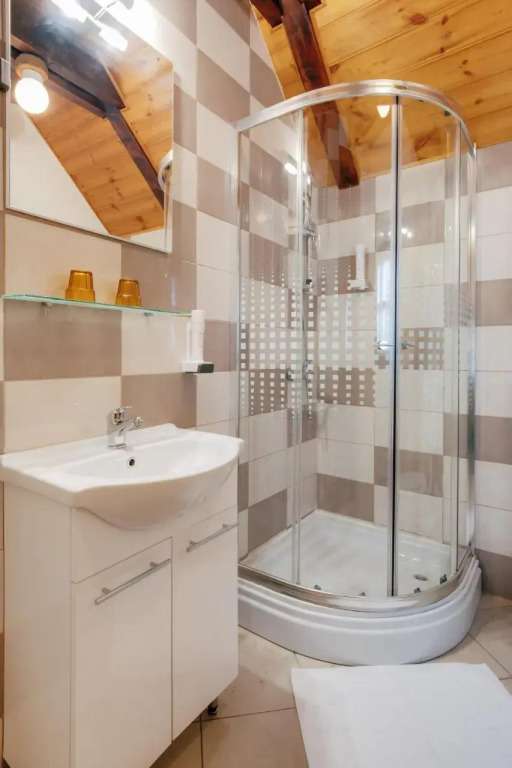 Guesthouse Pod rastockim krovom