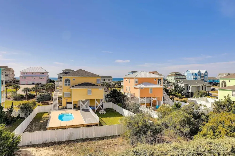 Emerald Isle Vacation Home Walk to Beach!