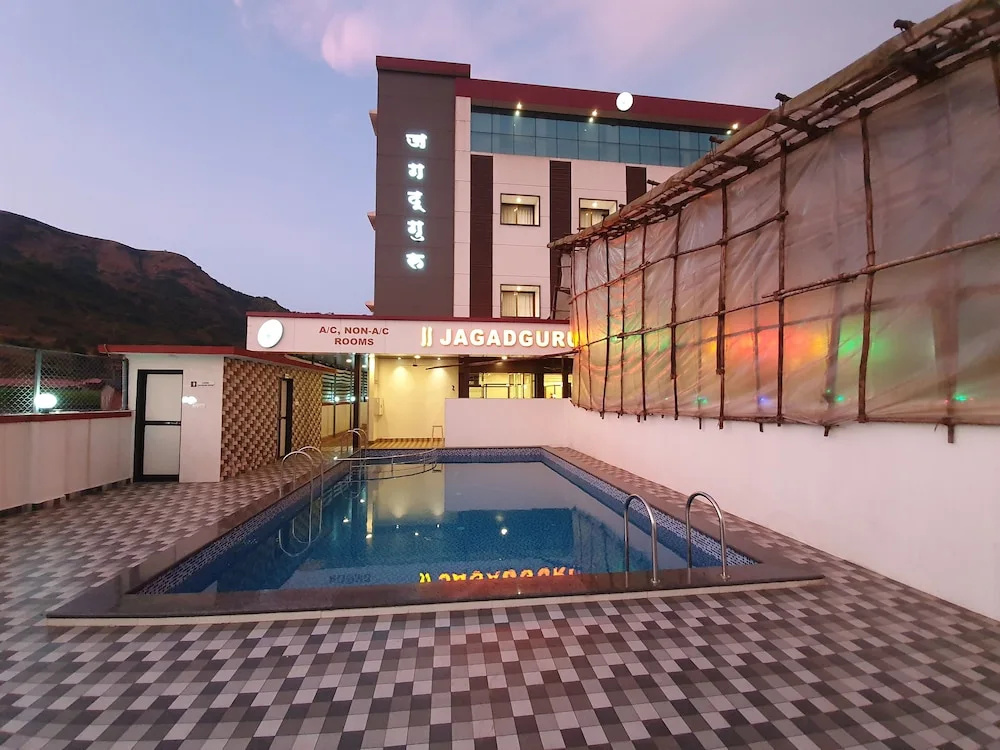 Hotel Jagadguru