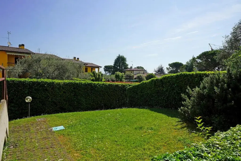 Lina s Apartment in Moniga del Garda