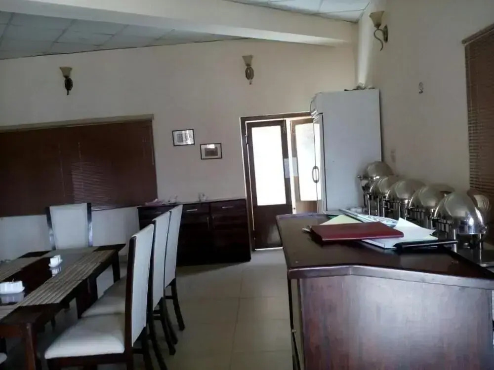 Lalazar Hotel
