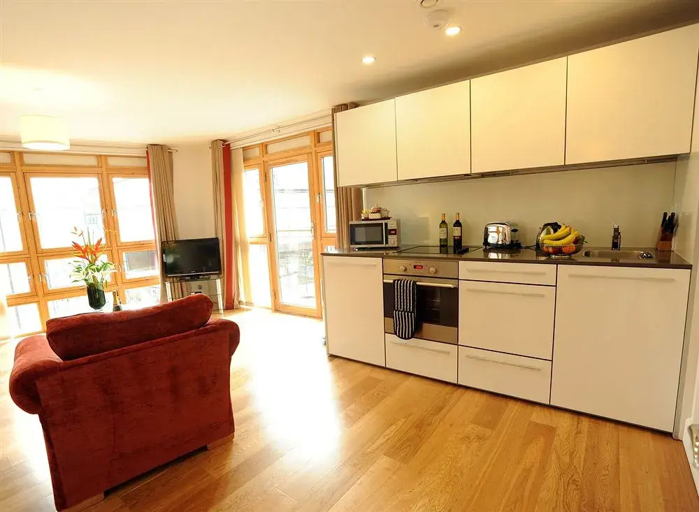 PREMIER SUITES Bristol Cabot