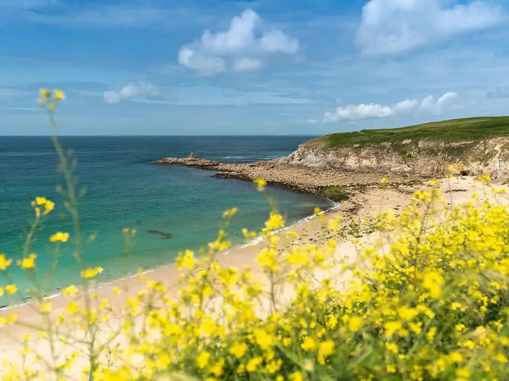 Plouguerneau Coastal Retreat With Garden