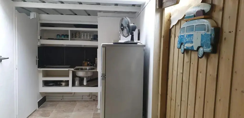 Gîte insolite vue sur le ciel étoilé , cuisine, salle d eau, 2 chambres , proche du zoo de La Palmyre