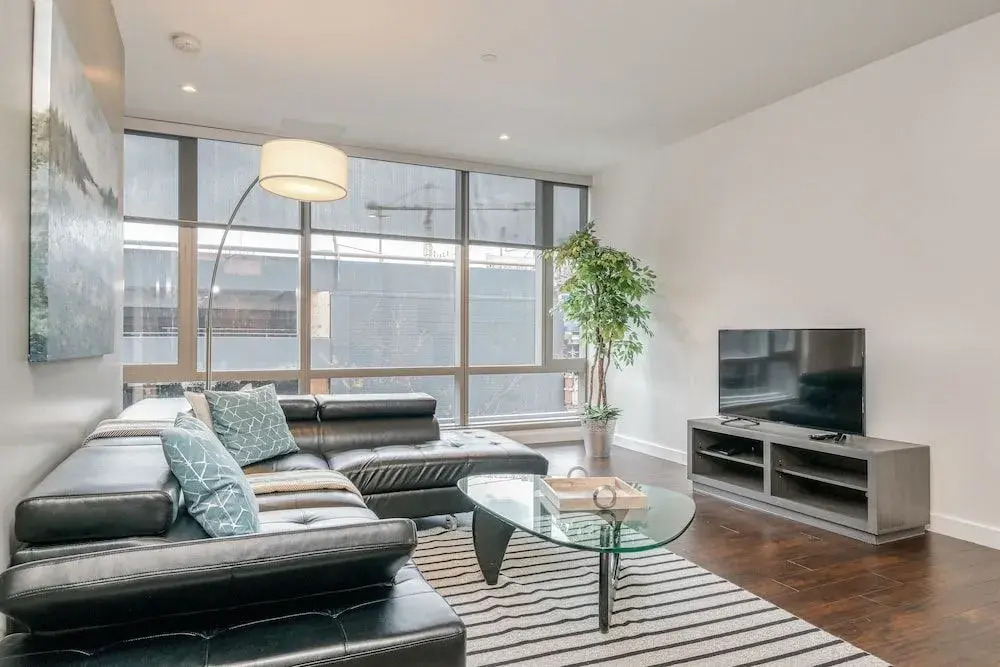 Contemporary Apartments by Barsala