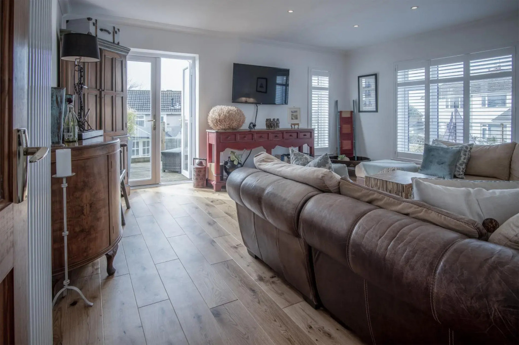 Town Heights - 3 Bedroom Holiday Home - Tenby